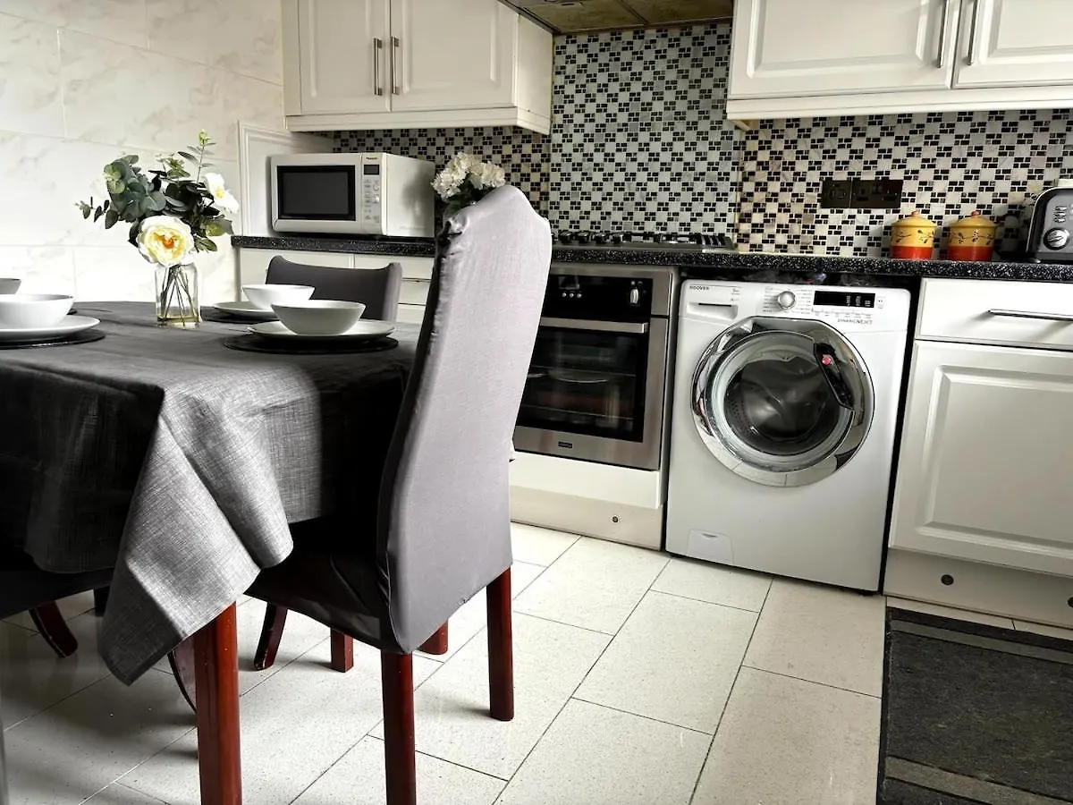 Lovely Spacious Apartment By Brick Lane London 0*,